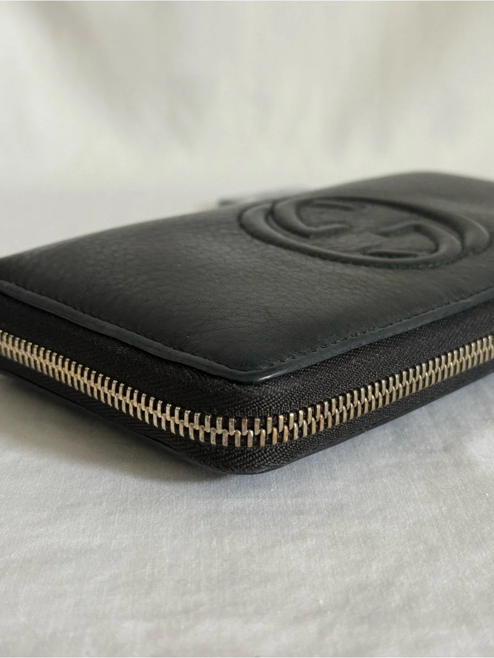 Gucci Soho Zip Around Wallet Black Leather GG Logo Tassel - Picture 10 of 16